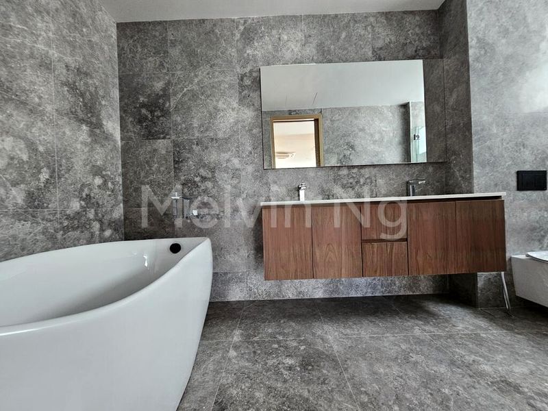 7 Bed Semi-Detached House (Landed) for Sale in  Tropical Spring - Image 1